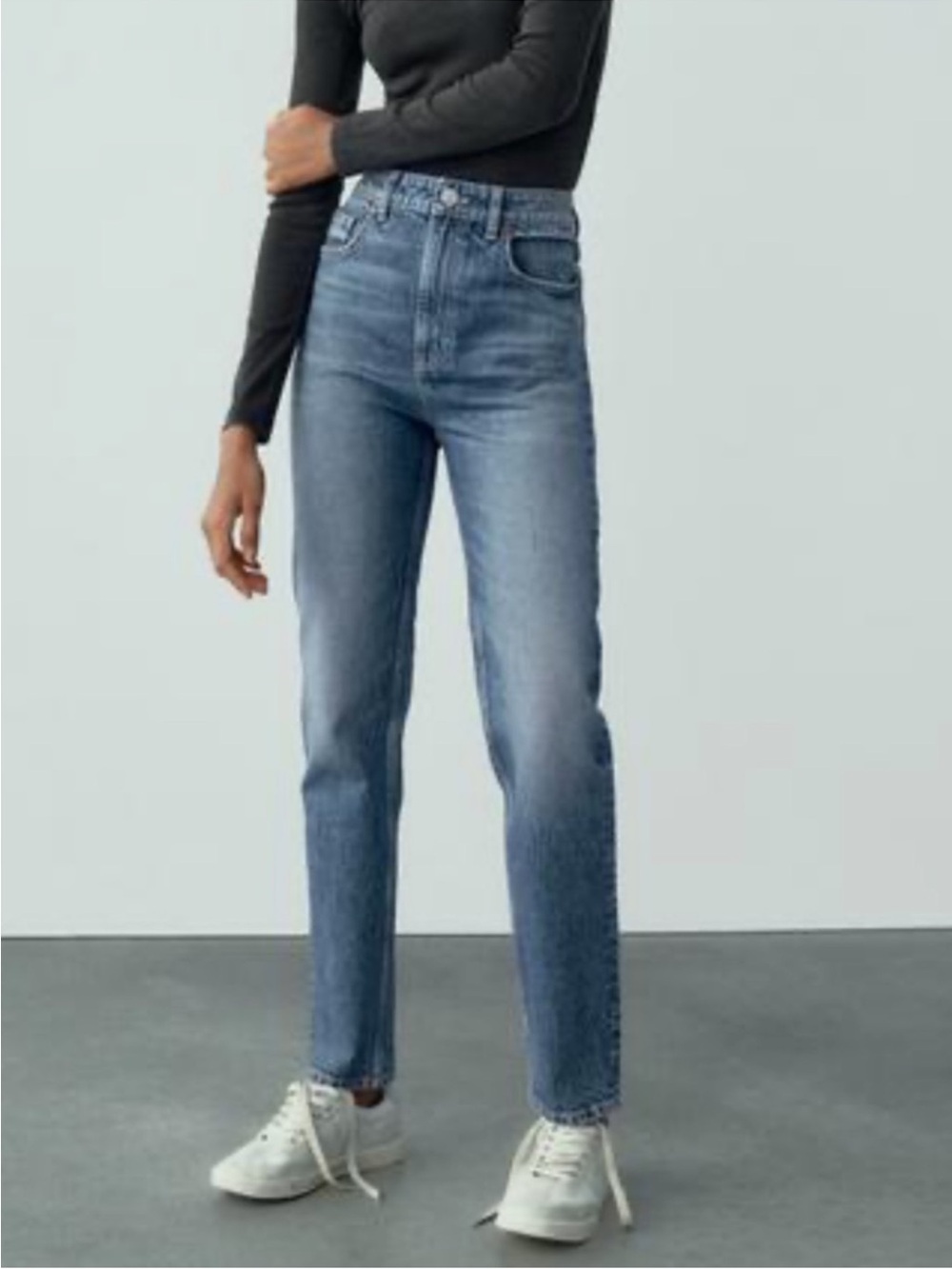 Zara straight leg high waist jeans size 2